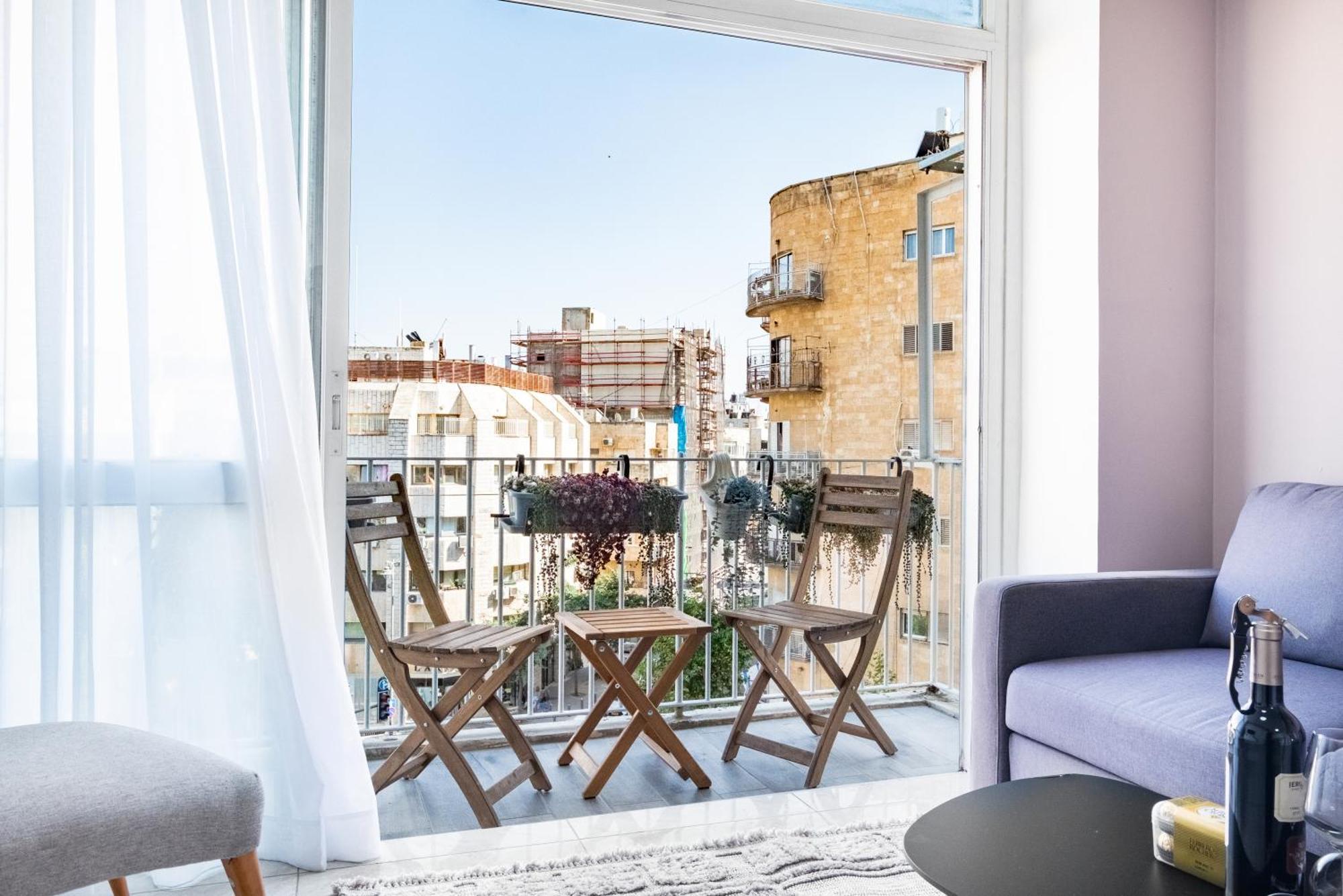 Modern Bright, Near Mahane Yehuda Market, Balcony Jerusalem Exterior photo